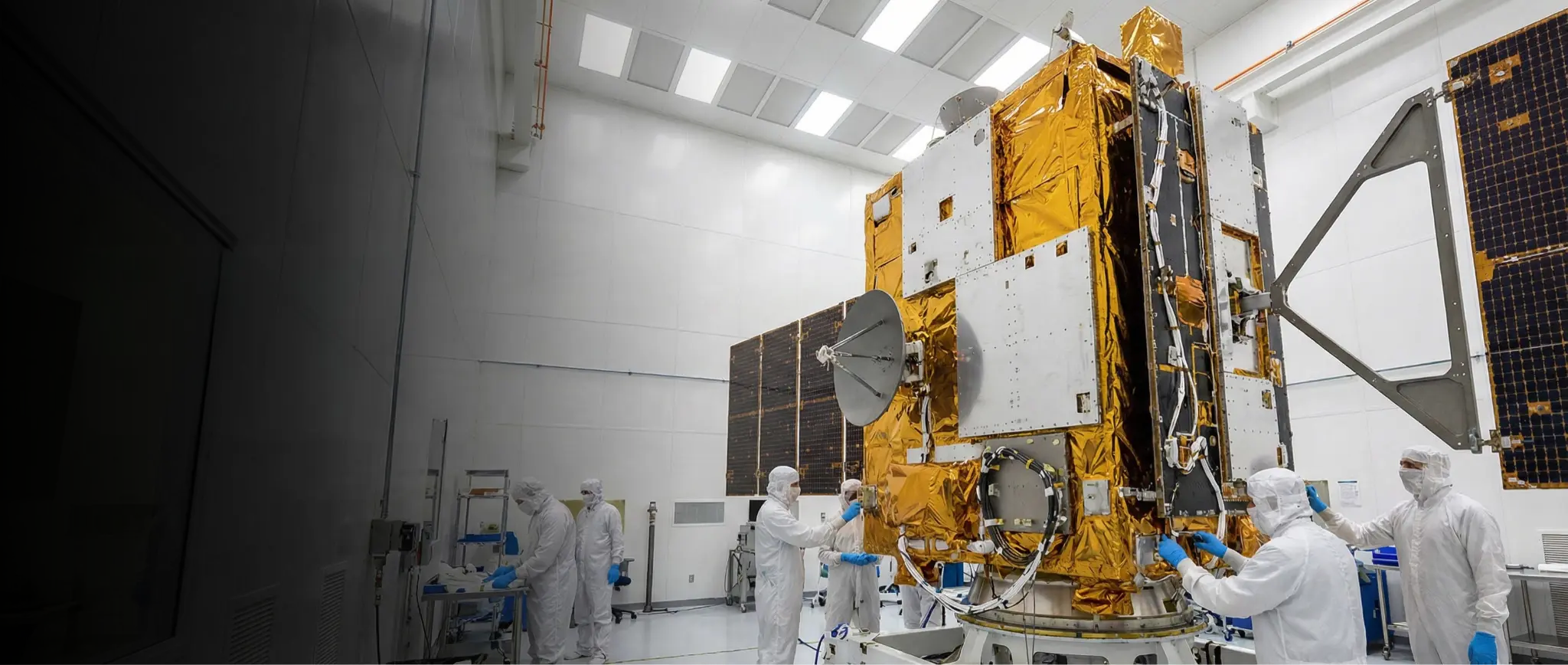 SPACE & SATELLITE — photonic cooling application